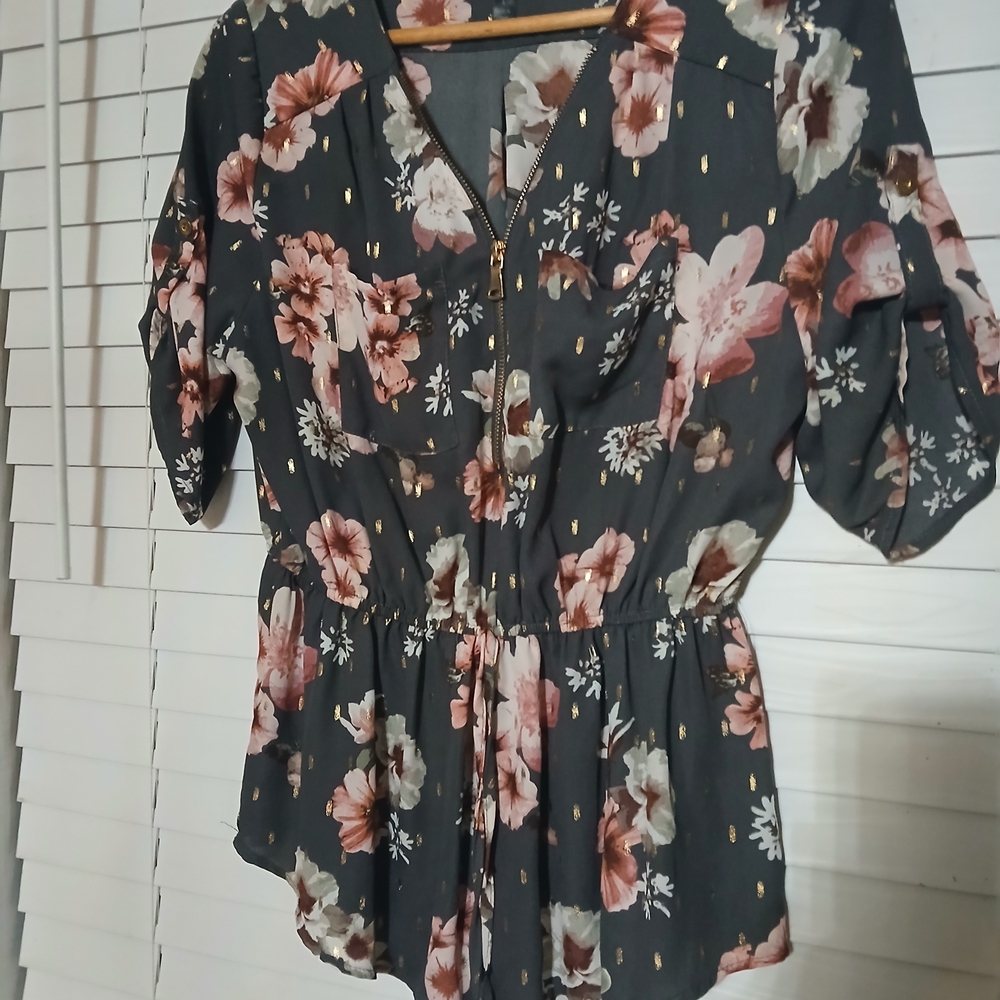 Floral Zip-Front Women’s Top in Charcoal with Pink Blooms